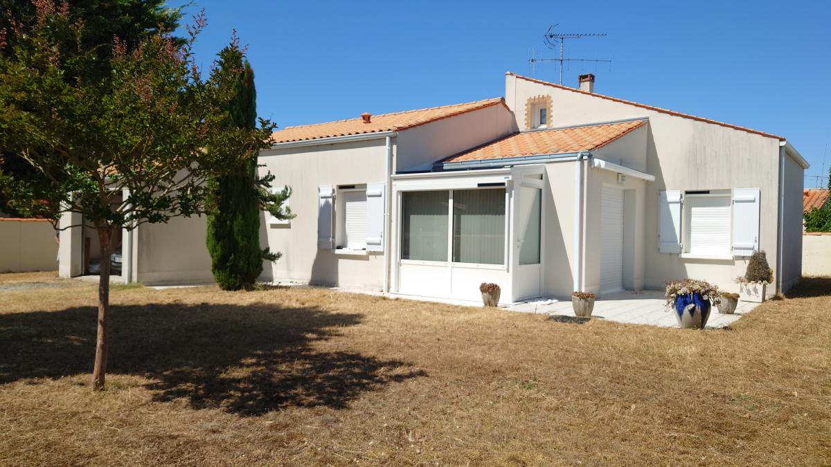 Maison 3 pièces 96 m² · à Yves · 96 m² · 298 700 €