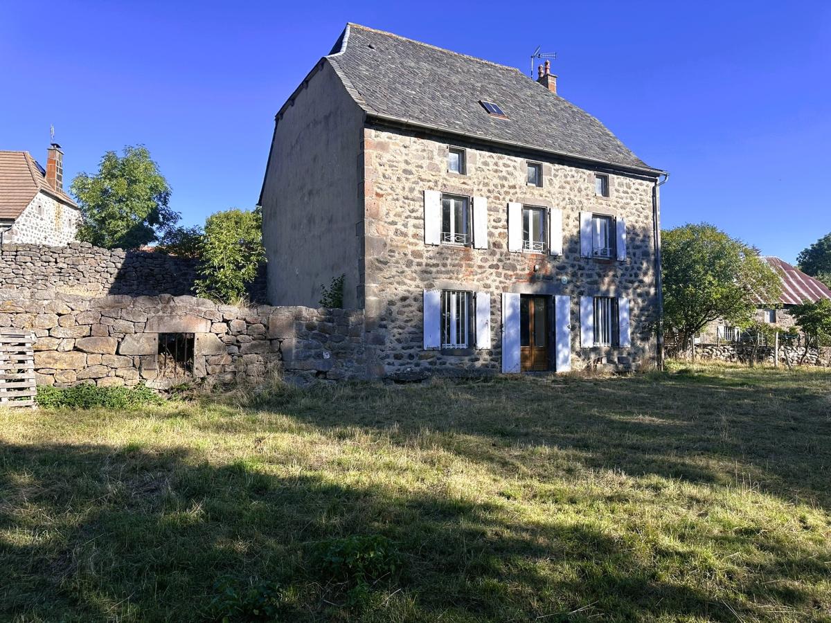 Maison 8 pièces 140 m² · à Valuéjols · 140 m² · 127 200 €