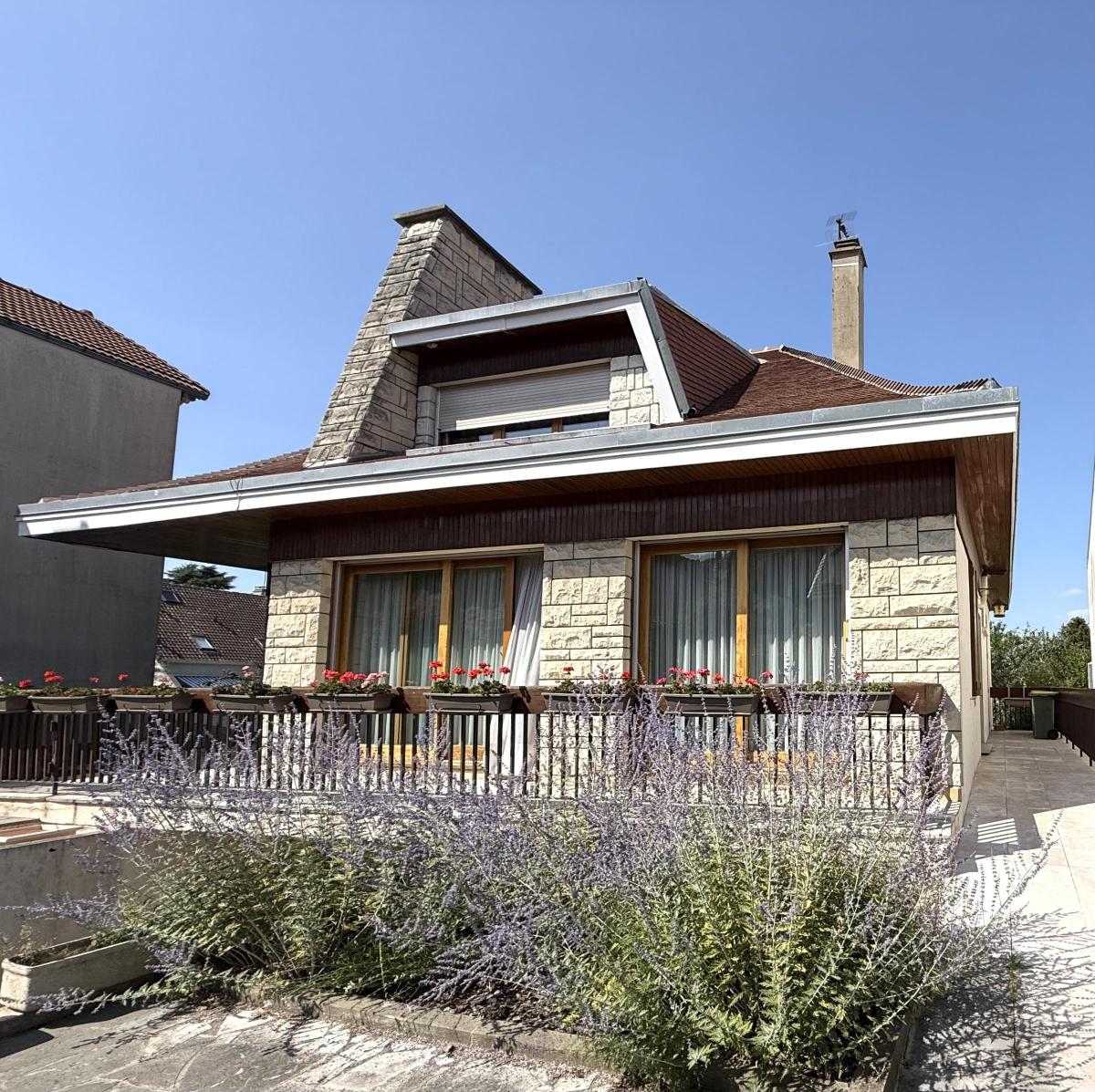 Maison 7 pièces 169 m² · à Clamart · 169 m² · 1 090 000 €