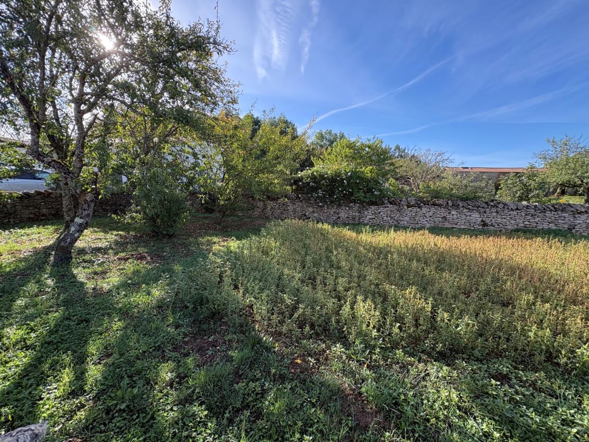 Terrain 375 m² · à La Crèche · 375 m² · 26 300 €