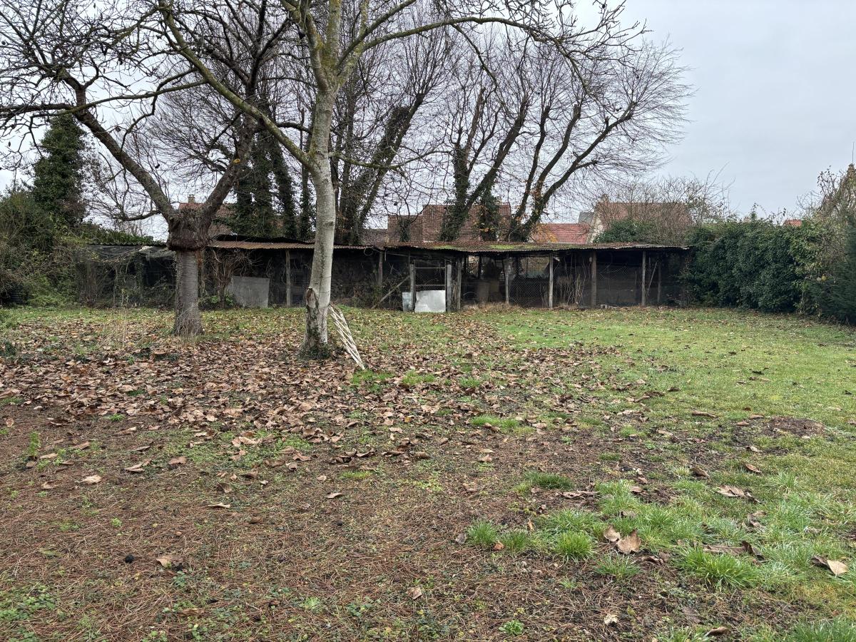 Terrain 681 m² · à Saint-Pierre-lès-Elbeuf · 65 000 €