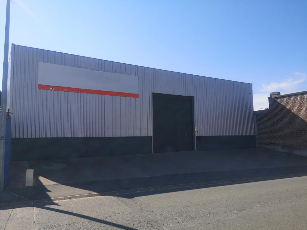 Réseau des notaires · à Graincourt-lès-Havrincourt · 300 m² · 1 750 €/mois