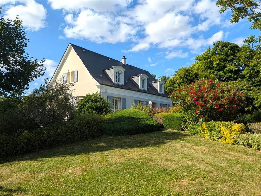 Maison 7 pièces 203 m² · à Sainte-Maure-de-Touraine · 203 m² · 349 000 €