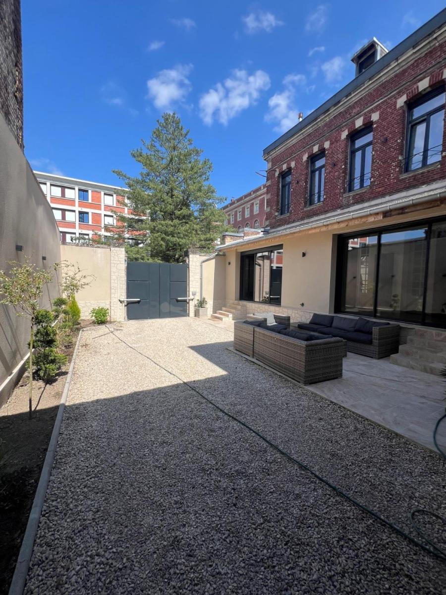 Maison 9 pièces 182 m² · à Saint-Quentin · 182 m² · 354 000 €