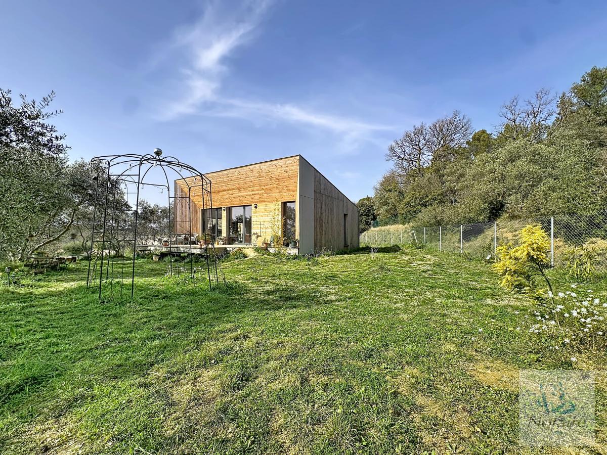 Maison 2 pièces 91 m² · à Cadenet · 91,3 m² · 690 000 €