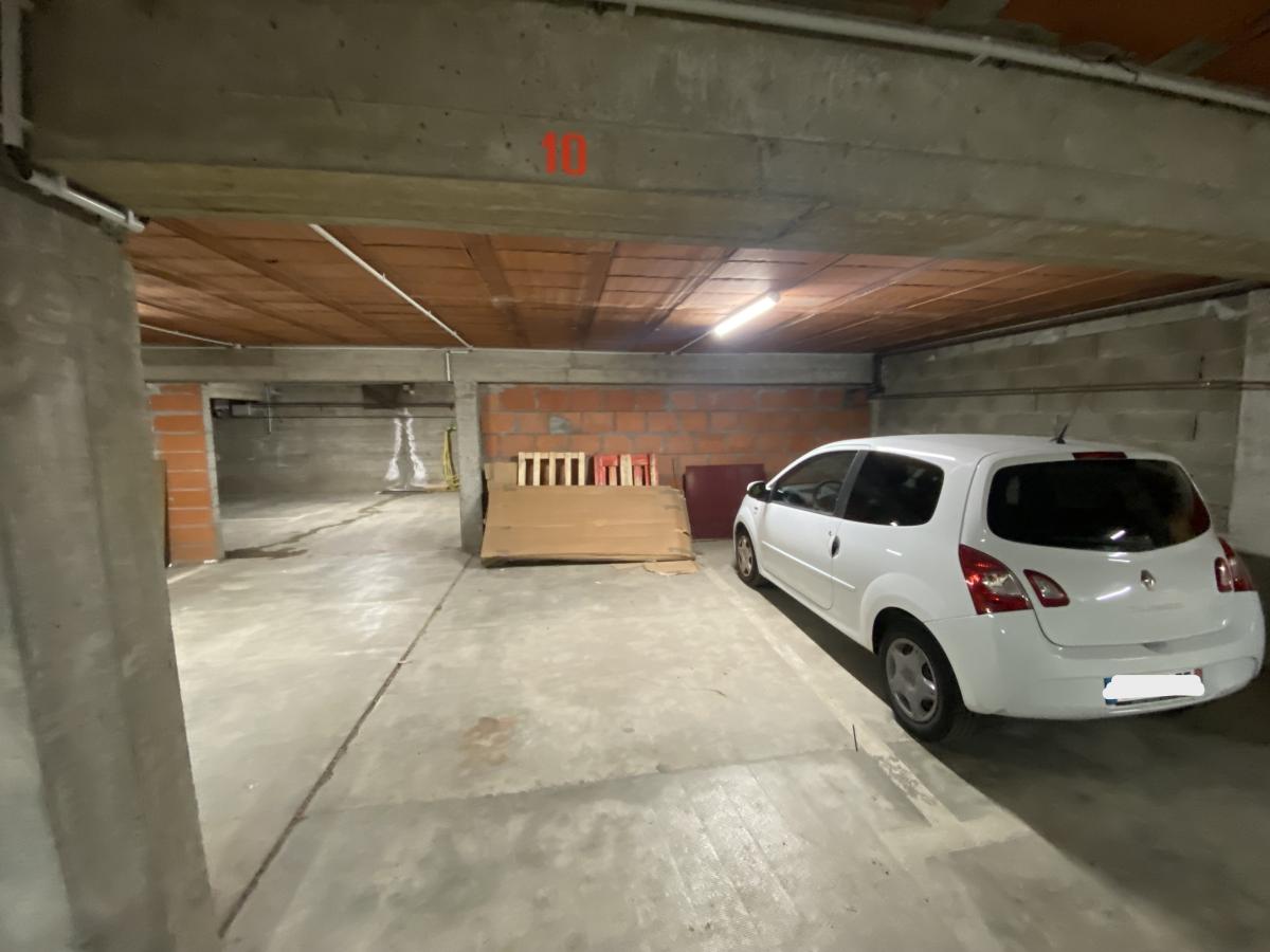 Parking 13 m² · à Bagnères-de-Luchon · 12,8 m² · 15 000 €