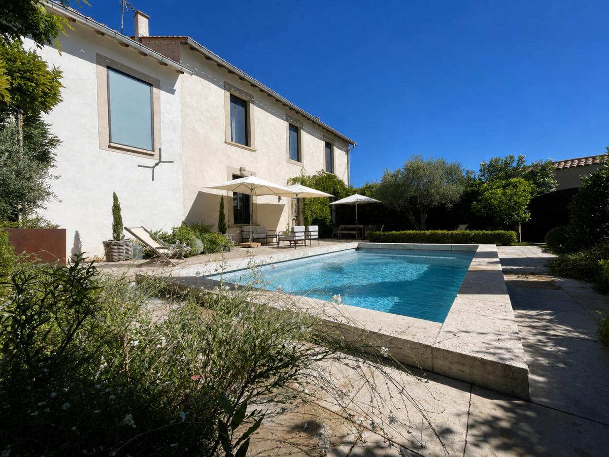 Maison 8 pièces 239 m² · à Maillane · 239 m² · 684 000 €