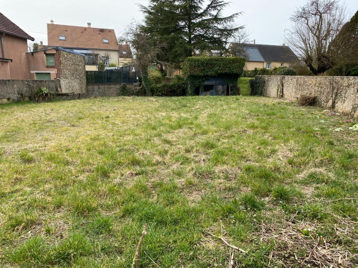 Réseau des notaires · à Moulins-la-Marche · 14 450 €