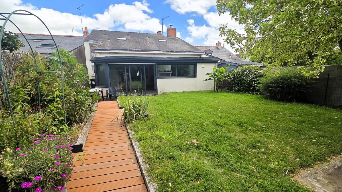 Maison 6 pièces 142 m² · à La Chapelle-Saint-Sauveur · 142 m² · 222 600 €