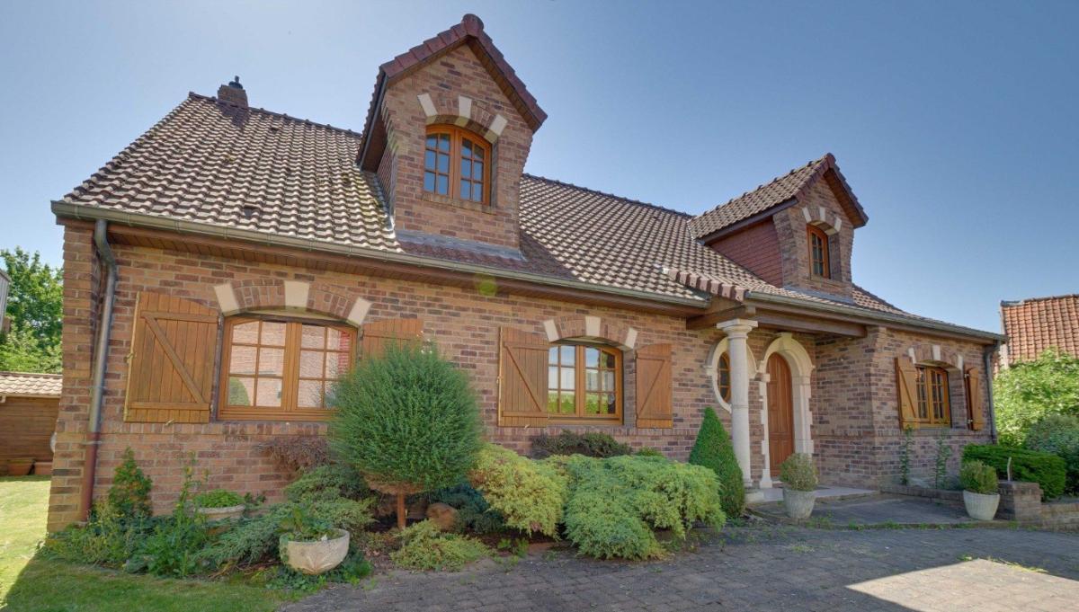 Maison 8 pièces 172 m² · à Arleux · 171,9 m² · 279 500 €
