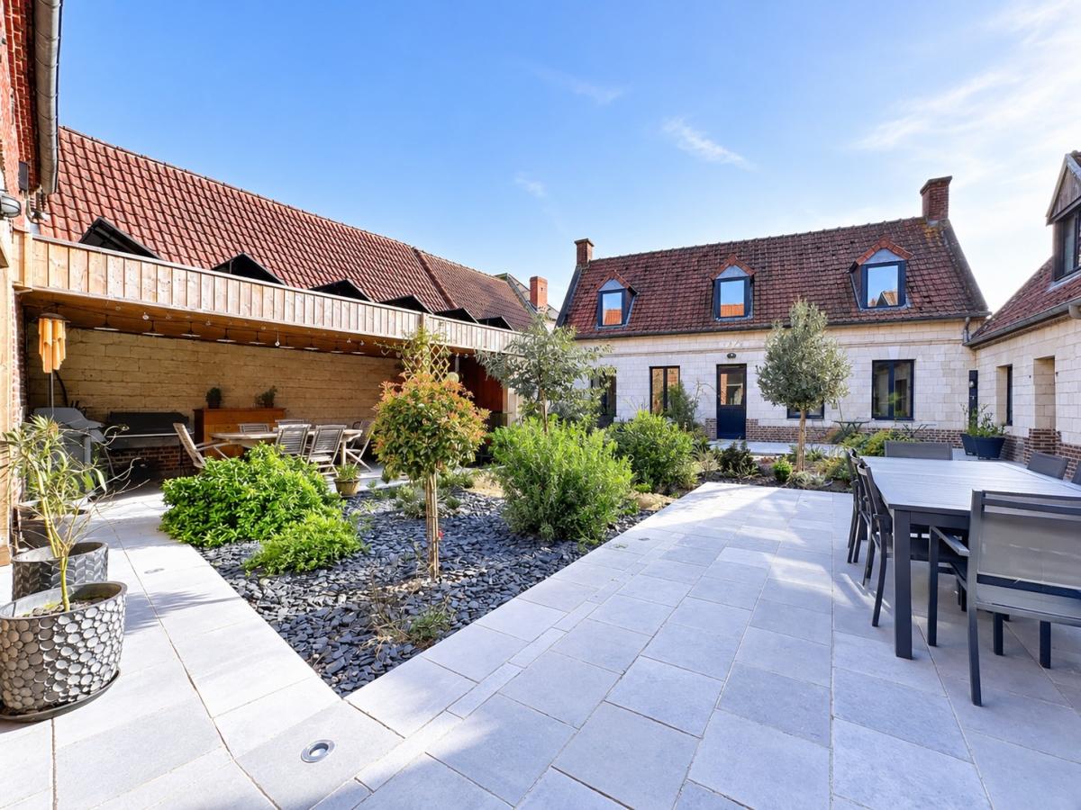 Maison 10 pièces 273 m² · à Haute-Avesnes · 273 m² · 575 000 €