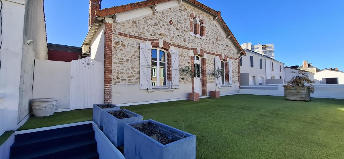 Maison 6 pièces 131 m² · à La Roche-sur-Yon · 130,7 m² · 405 240 €