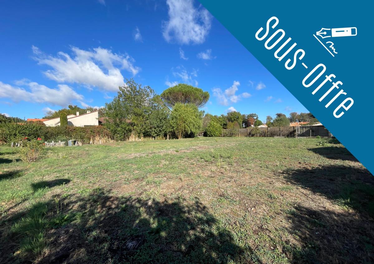Terrain 1002 m² · à Saint-Prouant · 53 250 €