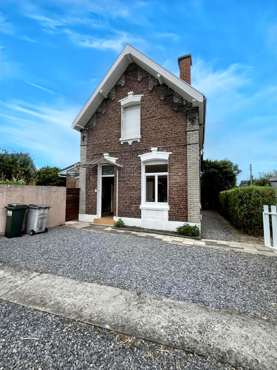 Maison 3 pièces 98 m² · à Petite-Forêt · 98 m² · 155 000 €