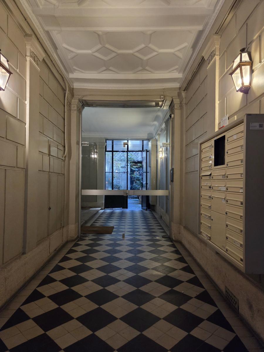 Appartement 3 pièces 55 m² · à Paris 9e Arrondissement · 55,5 m² · 572 000 €
