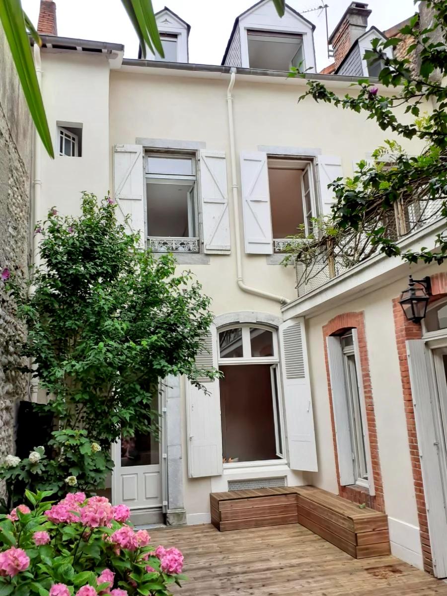 Maison 9 pièces 262 m² · à Tarbes · 262 m² · 498 000 €