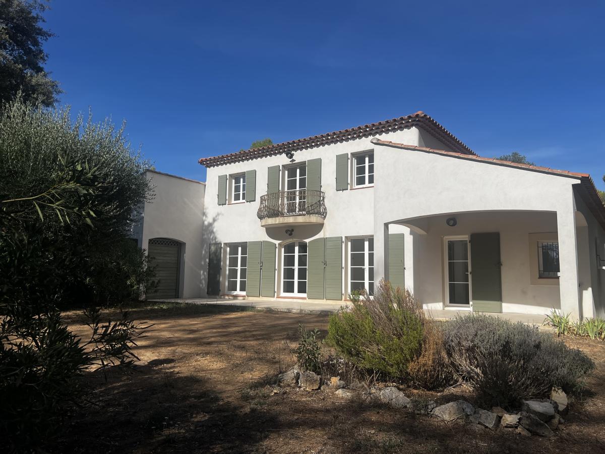 Maison 4 pièces 150 m² · à Lambesc · 150 m² · 860 000 €