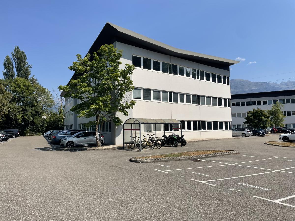 Réseau des notaires · à Montbonnot-Saint-Martin · 155 m² · 325 000 €
