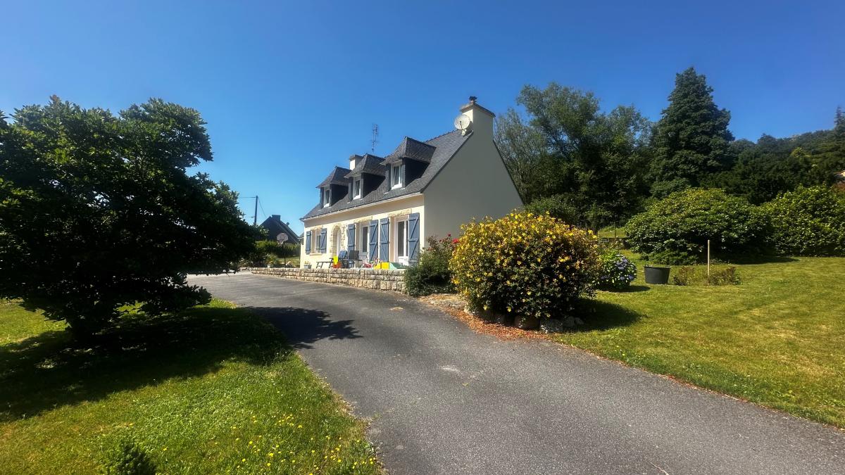 Maison 6 pièces 125 m² · à Lanvénégen · 125 m² · 223 994 €