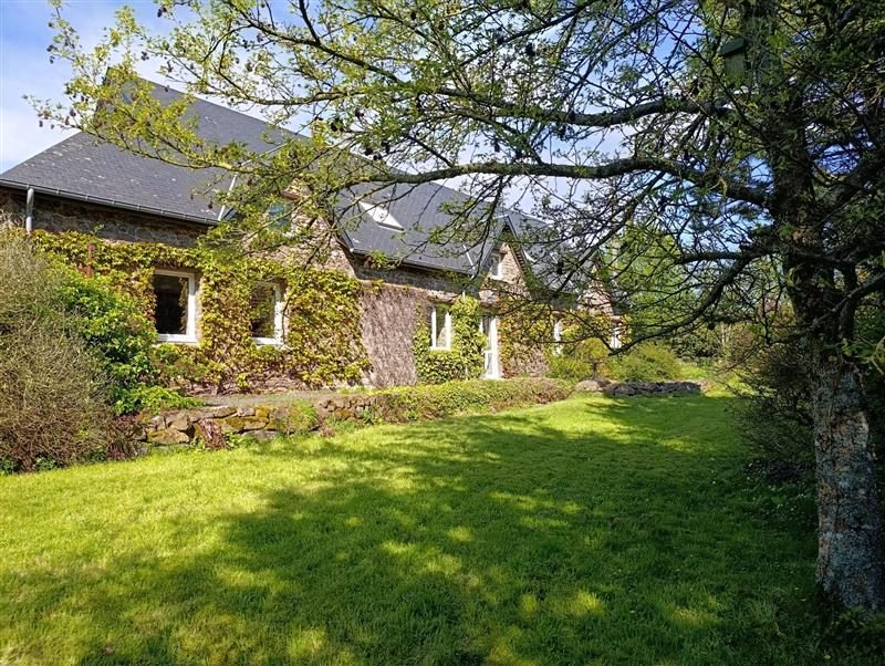 Maison 8 pièces 240 m² · à Cerisy-la-Salle · 240 m² · 265 000 €
