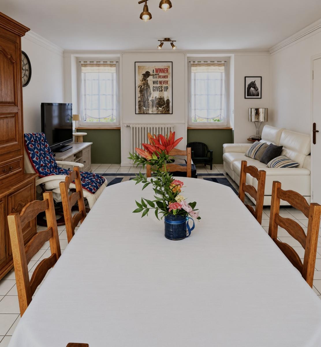 Maison 6 pièces 154 m² · à Plouguenast · 153,6 m² · 250 560 €