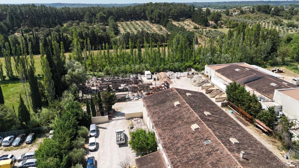 Ensemble immobilier professionnel · à Maussane-les-Alpilles · 1 146 m² · 1 456 000 €