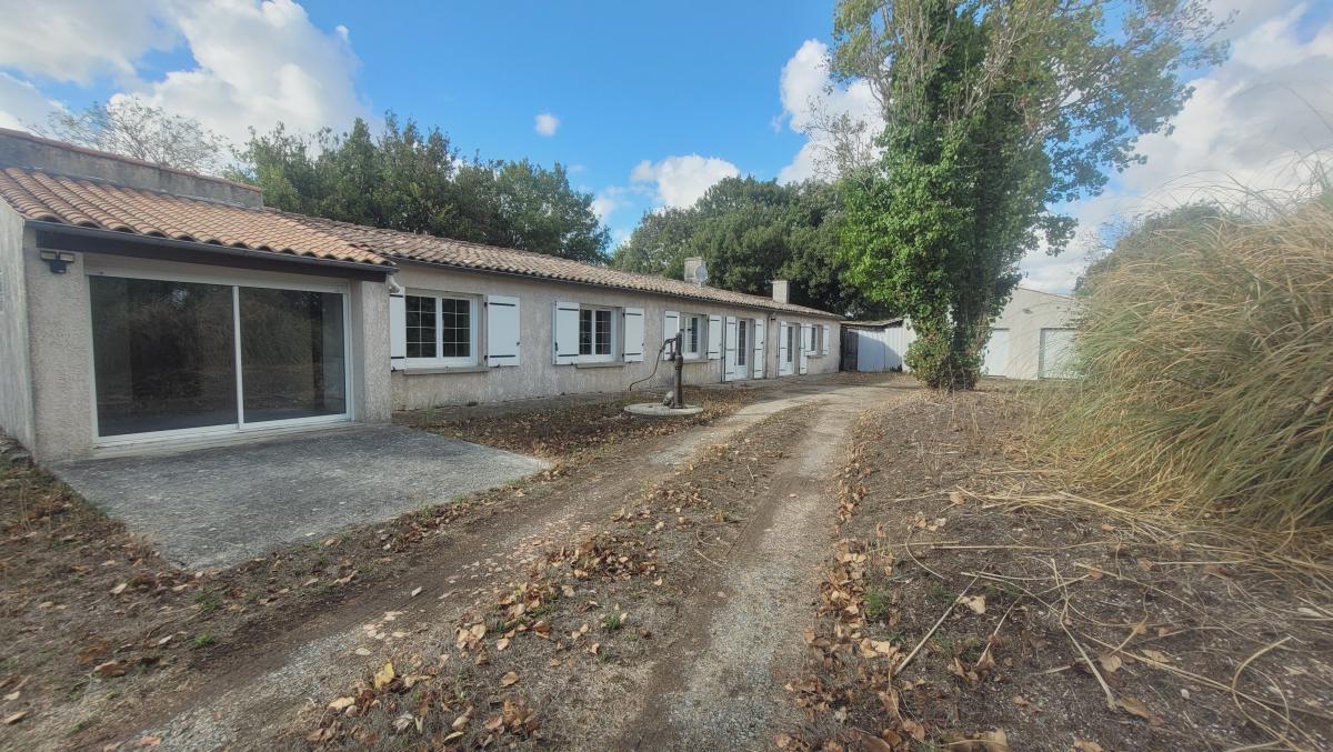 Maison 153 m² · à Andilly · 153 m² · 270 400 €