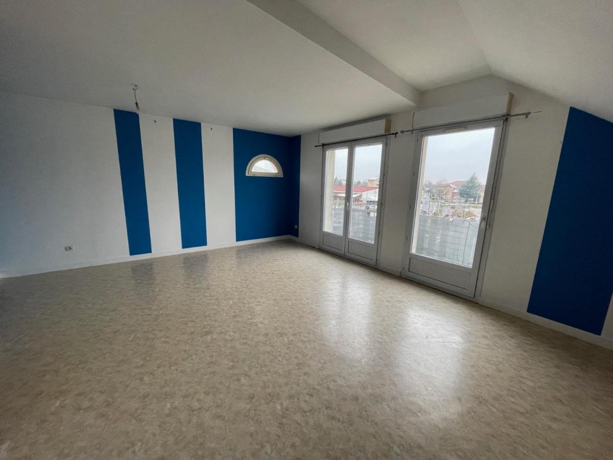 Appartement 2 pièces 57 m² · à Montrevel-en-Bresse · 56,7 m² · 500 €/mois
