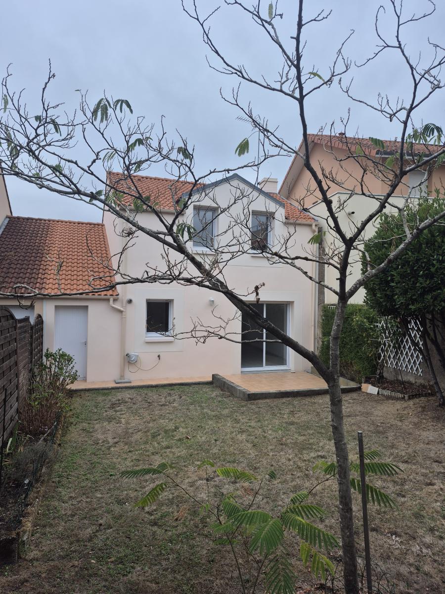 Maison 5 pièces 89 m² · à Basse-Goulaine · 89 m² · 328 740 €