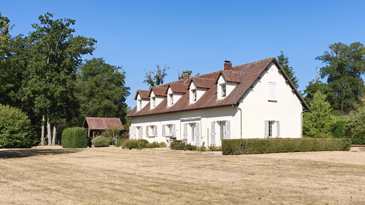 Maison 7 pièces 218 m² · à Les Ventes · 218 m² · 457 800 €