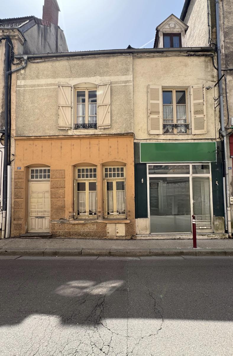 Maison 178 m² · à Nolay · 177,5 m² · 79 900 €