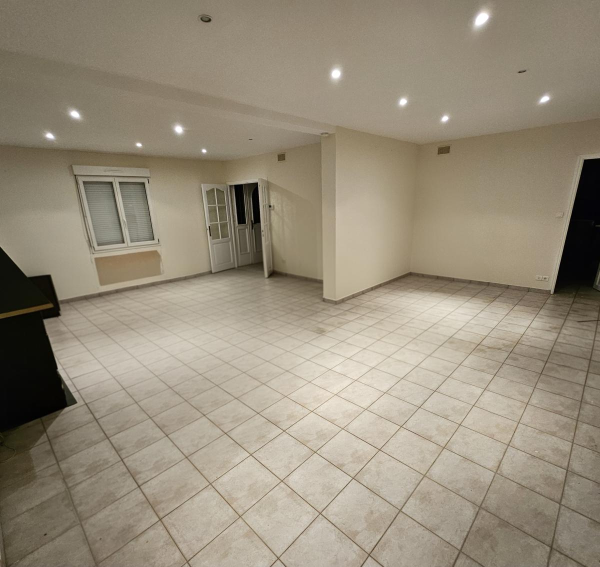 Maison 6 pièces 149 m² · à Anzin-Saint-Aubin · 148,7 m² · 1 700 €/mois