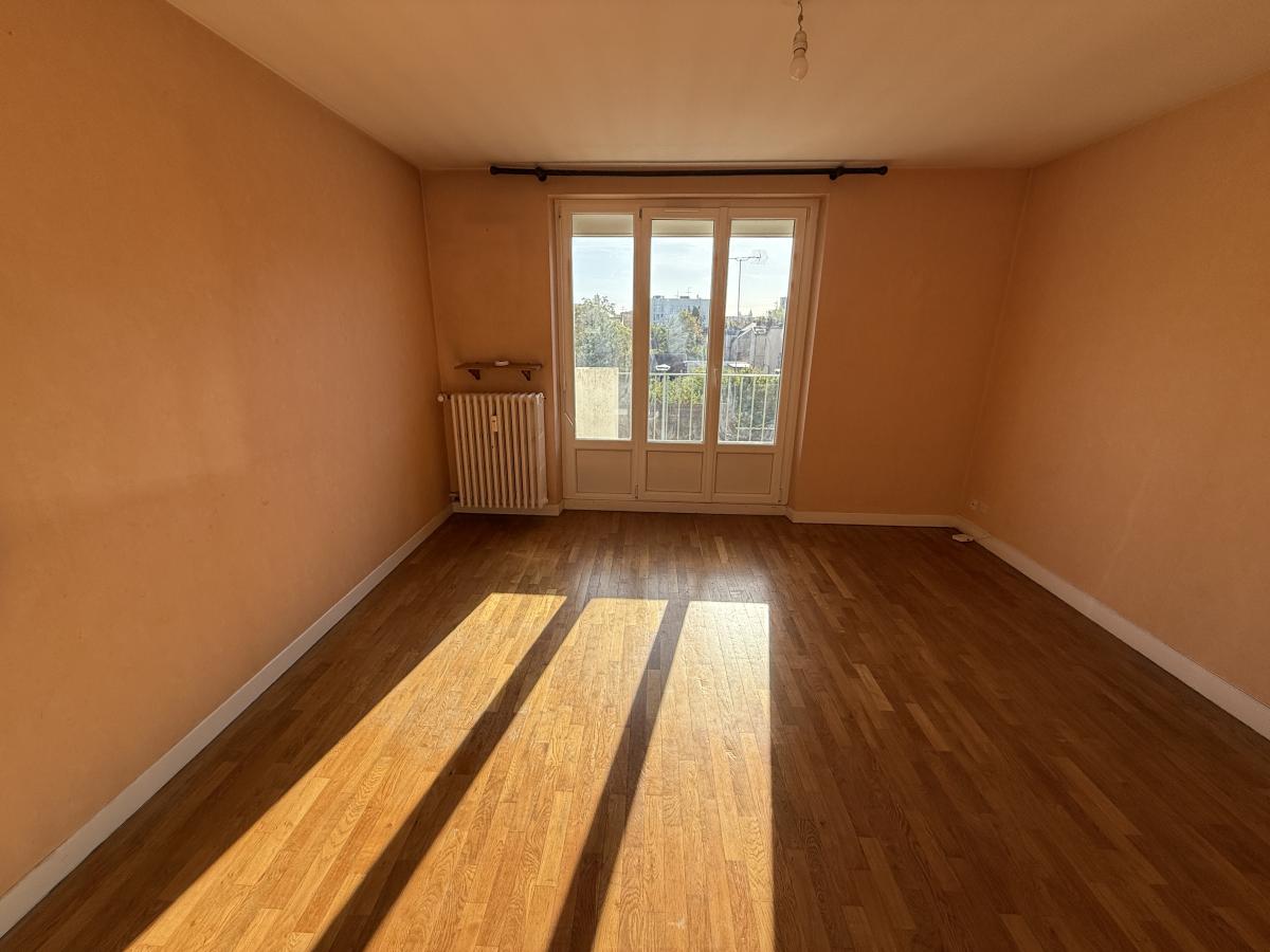 Appartement 3 pièces 54 m² · à Dijon · 53,9 m² · 135 000 €