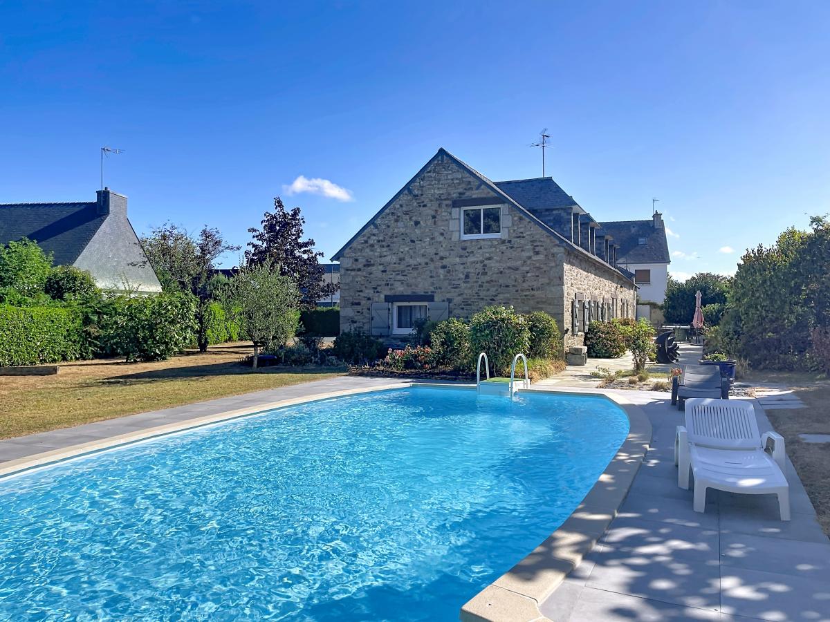 Maison 7 pièces 210 m² · à Cléguer · 210 m² · 654 120 €