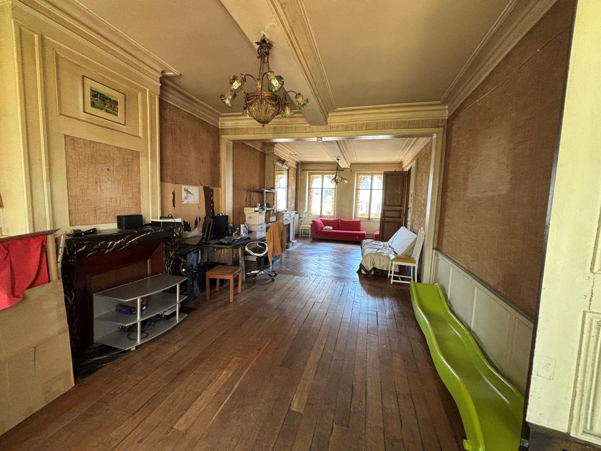 Maison 5 pièces 150 m² · à La Capelle · 150 m² · 158 000 €