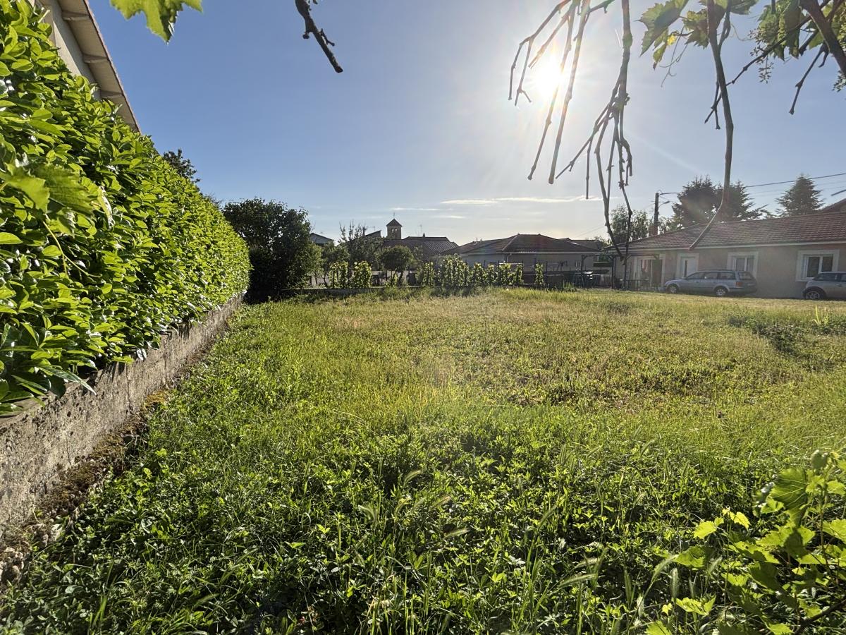 Terrain 414 m² · à Chazey-sur-Ain · 414 m² · 70 000 €
