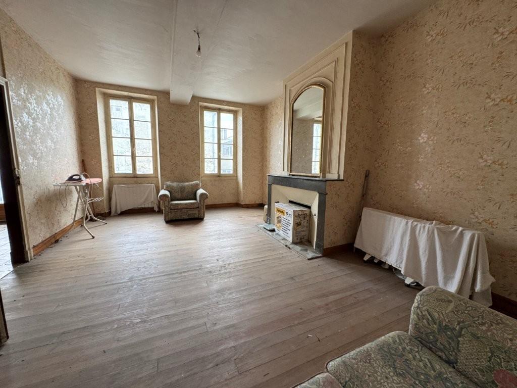 Maison 9 pièces 223 m² · à Barbaste · 223 m² · 80 800 €