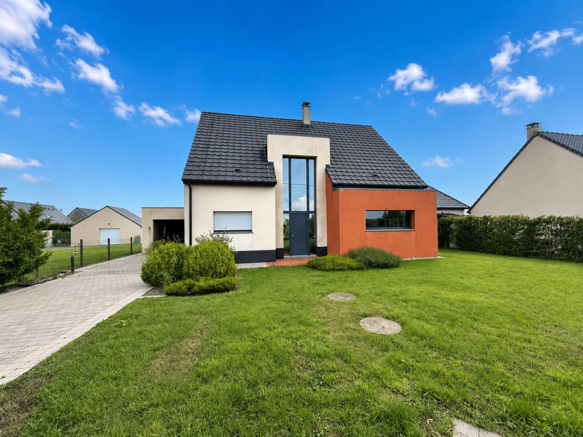 Maison 5 pièces 152 m² · à Coulomby · 151,5 m² · 283 500 €
