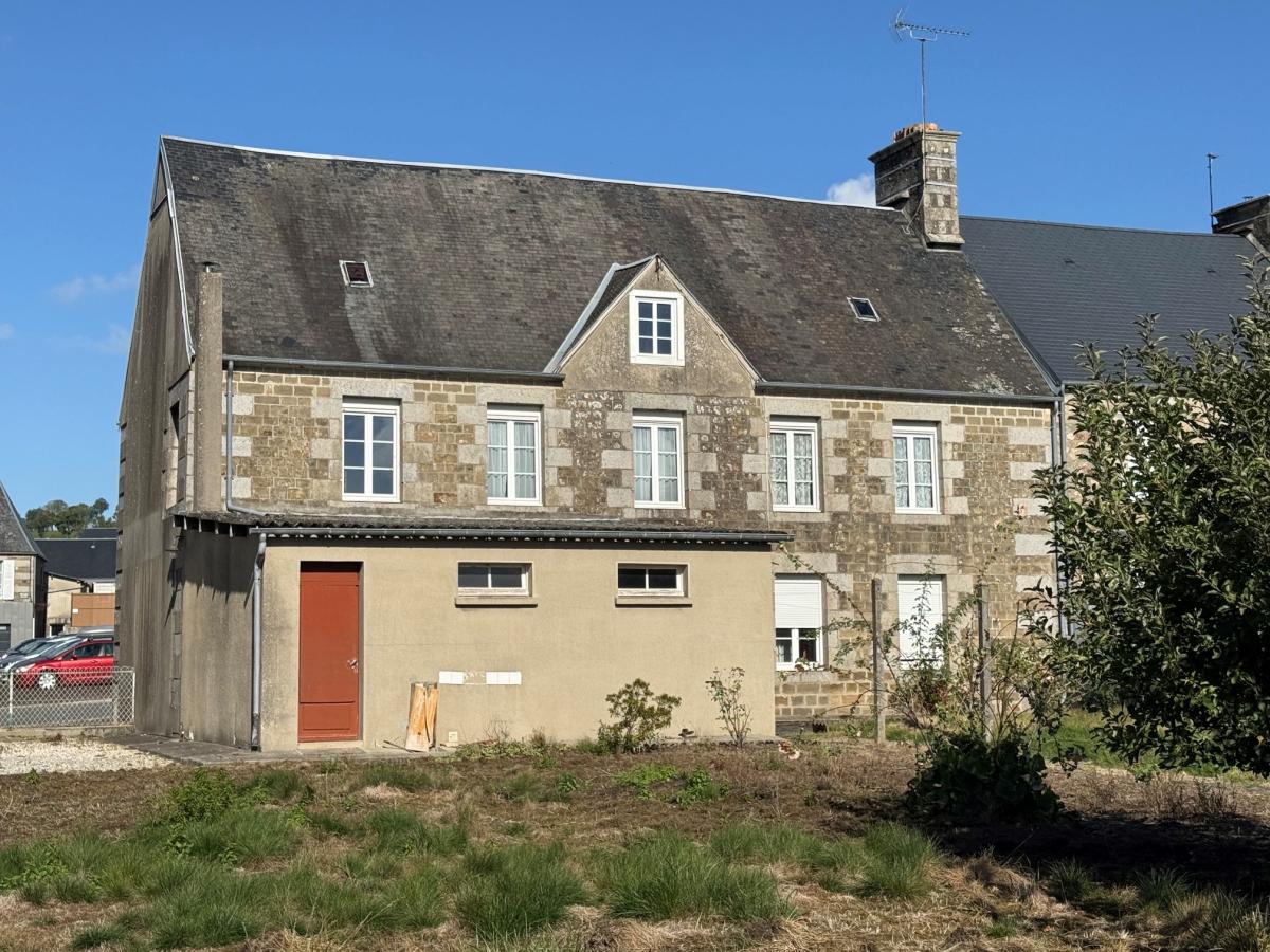 Maison 7 pièces 210 m² · à Percy-en-Normandie · 210 m² · 127 380 €