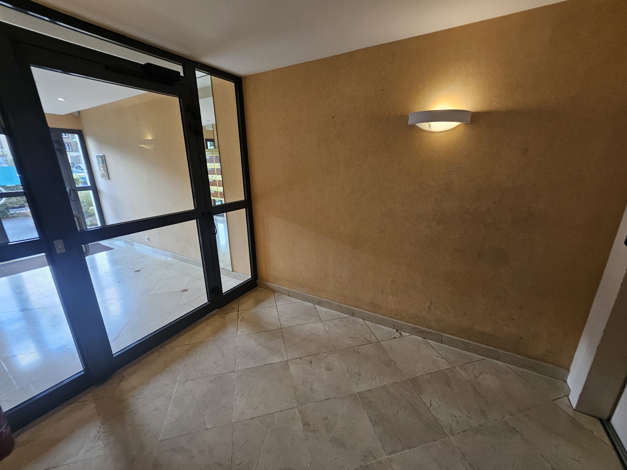Appartement 2 pièces 47 m² · à Pont-l'Évêque · 47 m² · 154 000 €