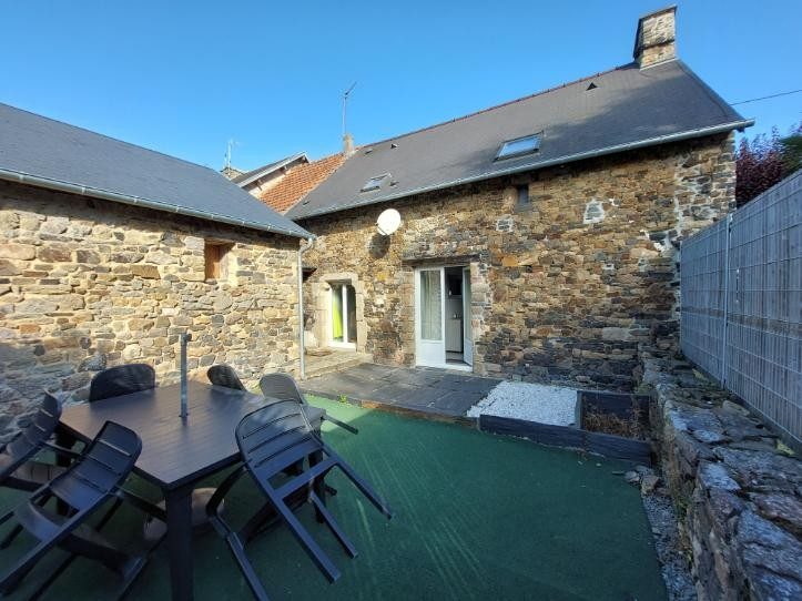 Maison 5 pièces 77 m² · à Jullouville · 76,8 m² · 234 000 €