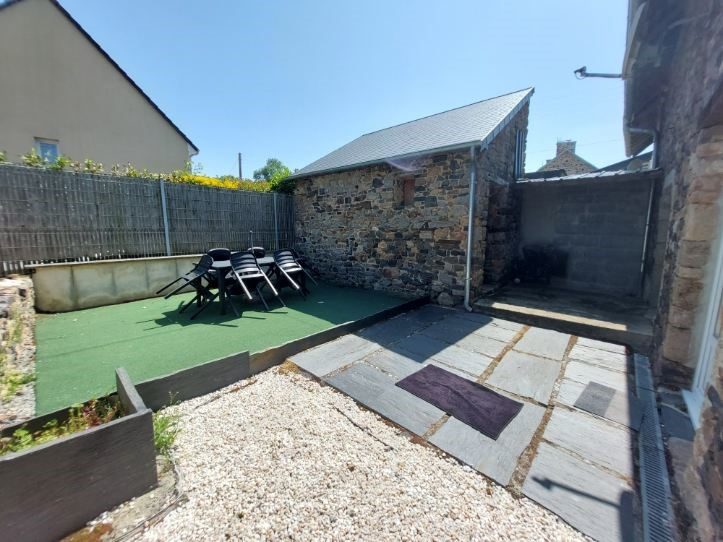 Maison 5 pièces 77 m² · à Jullouville · 76,8 m² · 249 600 €