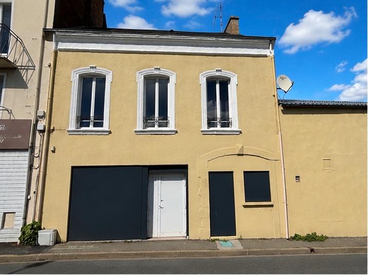 Réseau des notaires · à Beaumont-sur-Sarthe · 678 m² · 302 240 €