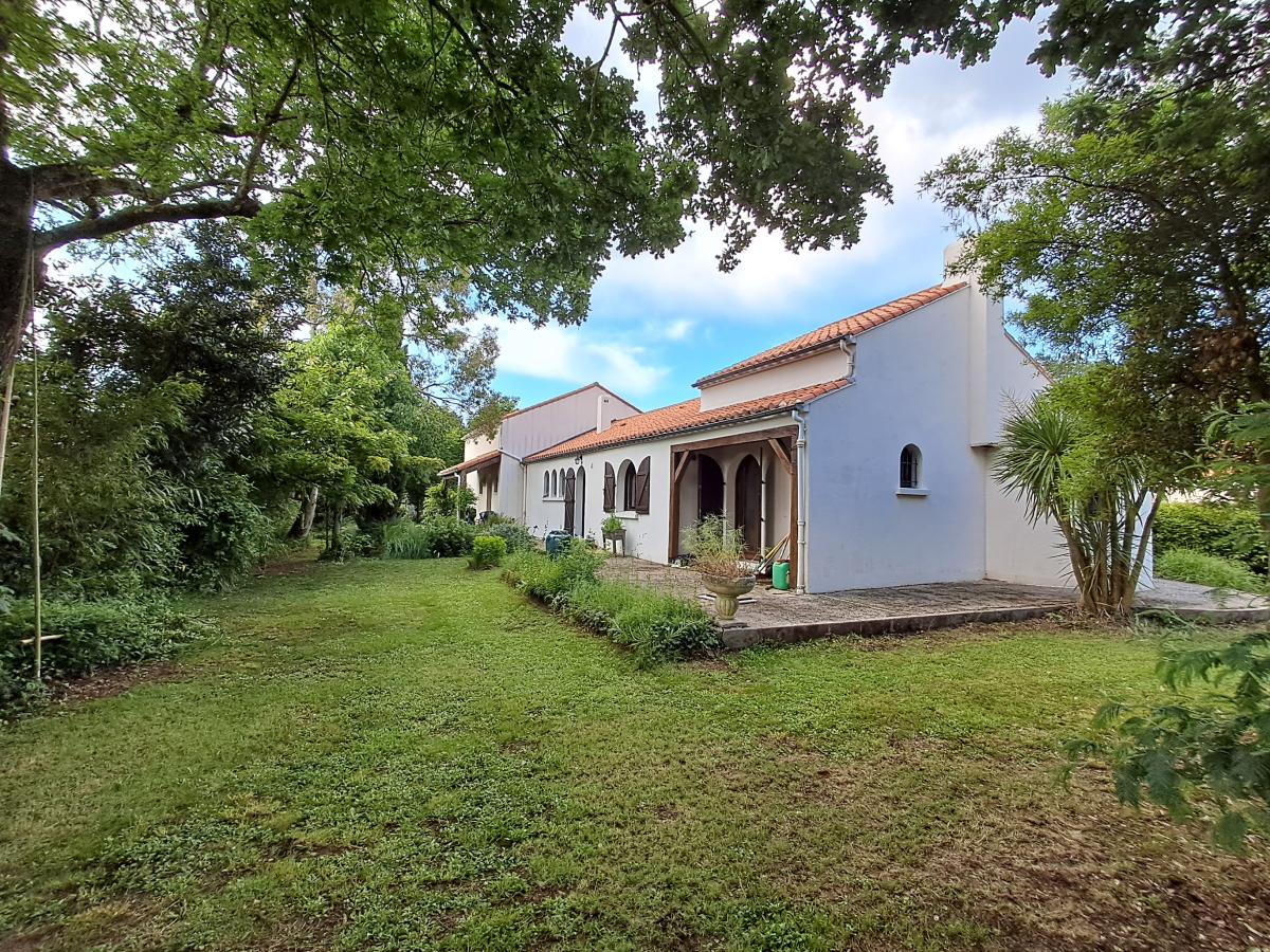 Maison 8 pièces 181 m² · à Château-Thébaud · 181 m² · 373 140 €