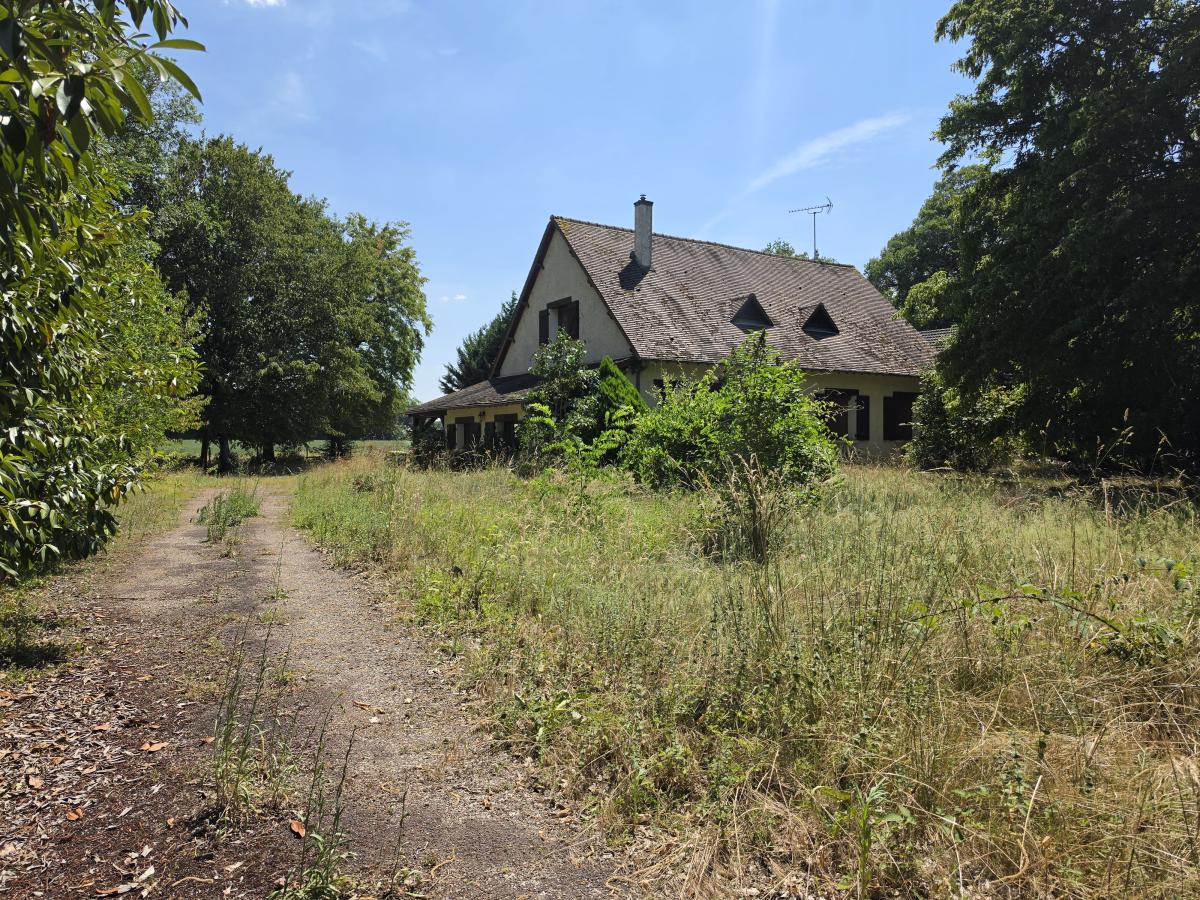 Maison 6 pièces 159 m² · à Chuelles · 159 m² · 169 600 €