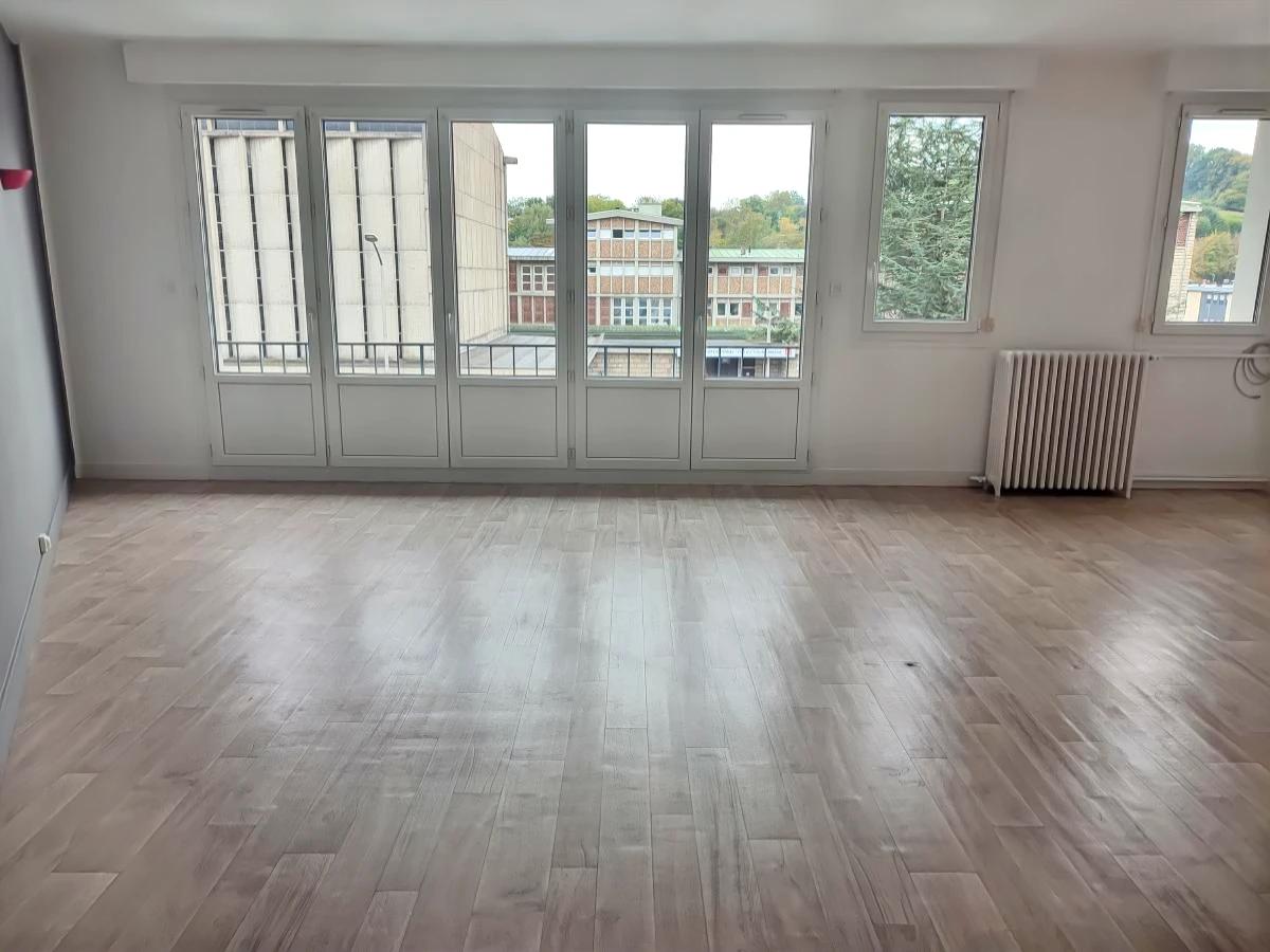 Appartement 77 m² · à Lisieux · 77 m² · 700 €/mois