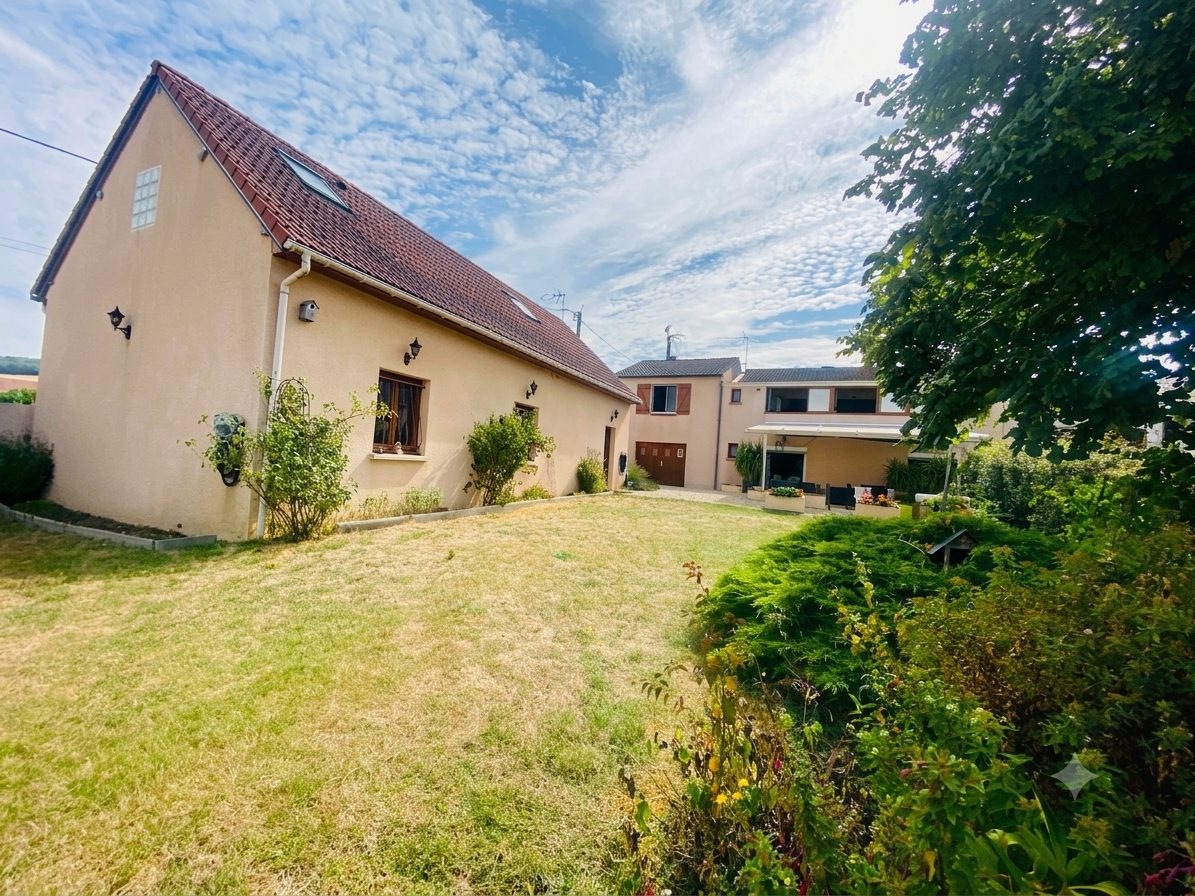 Maison 7 pièces 242 m² · à Véron · 242 m² · 365 000 €