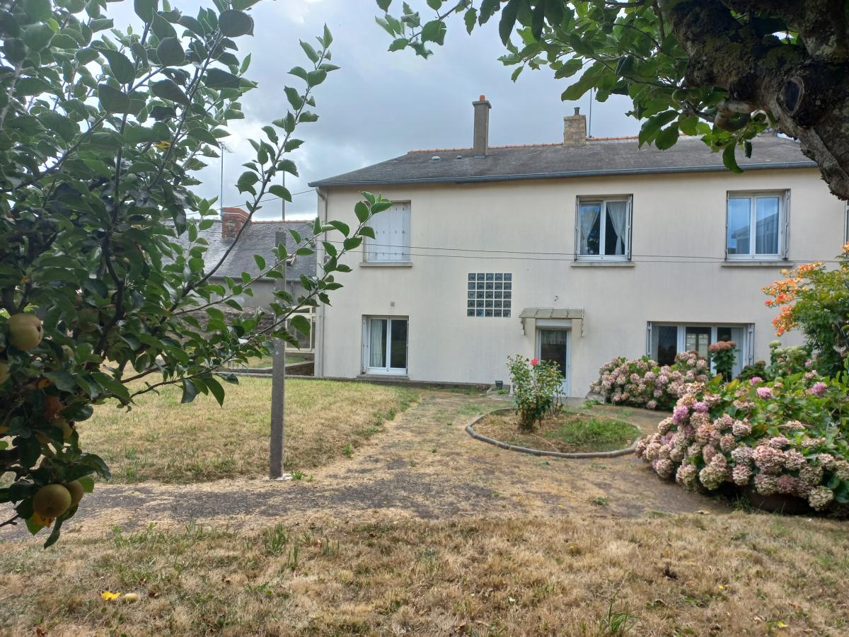 Maison 8 pièces 194 m² · à Lamballe-Armor · 194 m² · 359 480 €