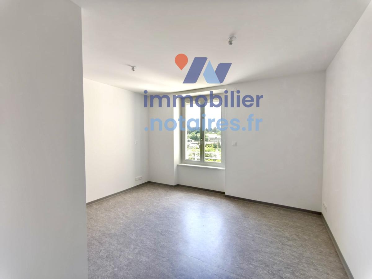 Appartement 20 m² · à Saint-Chély-d'Apcher · 20 m² · 300 €/mois