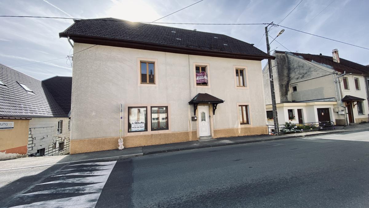 Maison 7 pièces 170 m² · à Frasne · 170 m² · 272 000 €